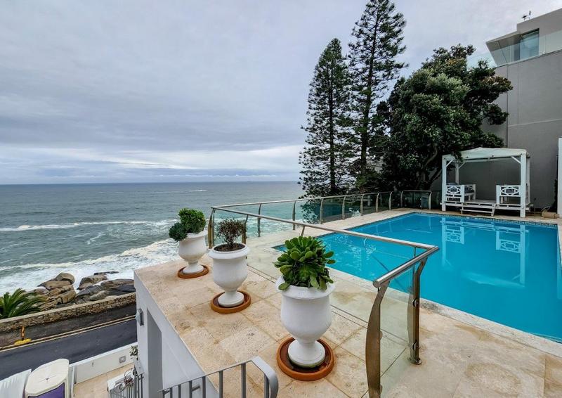 5 Bedroom Property for Sale in Bantry Bay Western Cape